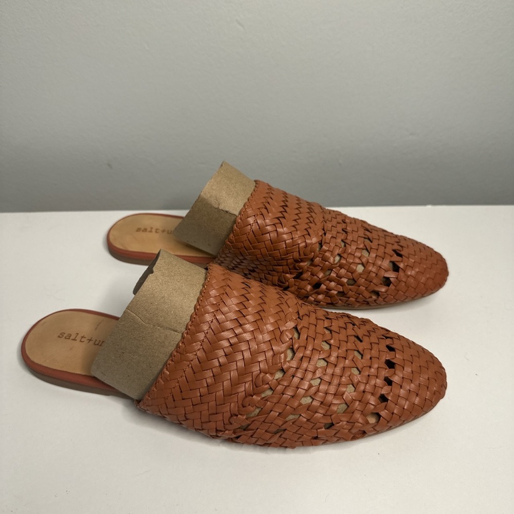 Woven mule sandals